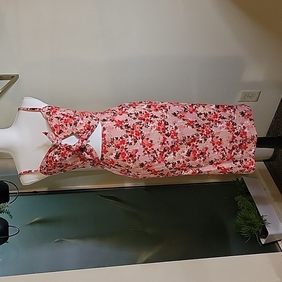 WAYF Pink Floral Tie-Front Cutout Dress - Picture 2 of 12